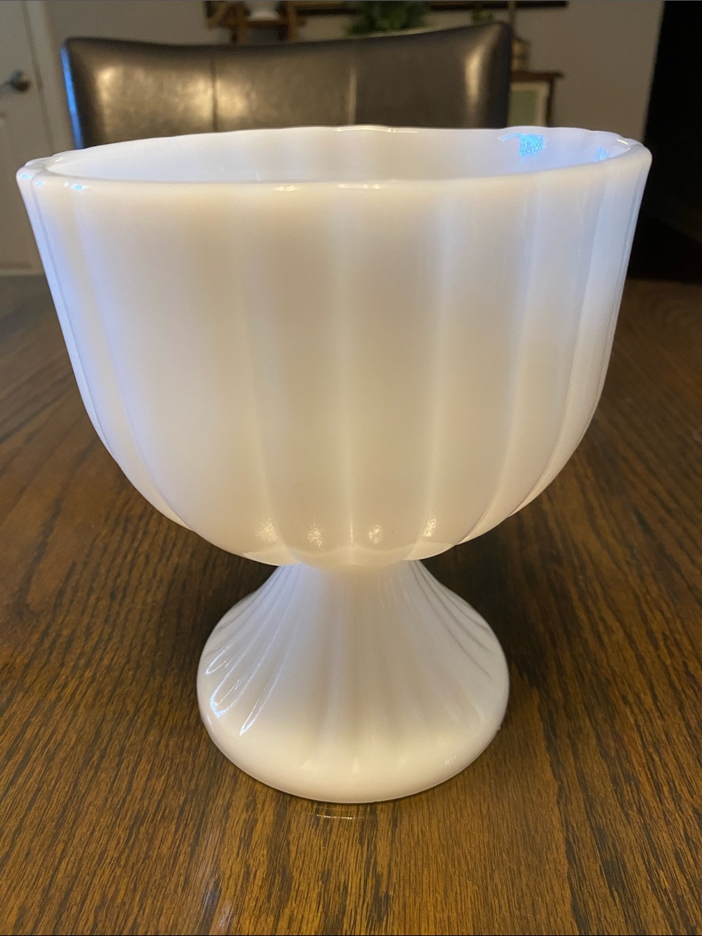 Vintage Elegant White Milk Glass Pedestal Bowl - Classic Home Accent